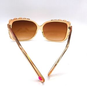 BETSEY JOHNSON Vintage like New Melon color sunglasses
